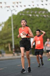 BIB: 04917
                            <button type="button" onclick="openModal(11282401)" class="btn btn-primary btn-sm float-right btn-popup" data-toggle="modal" data-target=".modal-high-quality">
                        <i class="fas fa-shopping-cart"></i> Add to Cart
                    </button>
                                            <button type="button" onclick="isThisMe(11282401, true)" class="btn btn-success btn-sm float-right btn-popup btn-isme hidden" data-toggle="tooltip" data-placement="bottom" title="นี่คือรูปของคุณใช่ไหม คลิกที่นี่เพื่อเอาเข้าอัลบั้ม">
                        <i class="fas fa-plus"></i> Add to album
                    </button>
                    <button type="button" onclick="isThisMe(11282401, false)" class="btn btn-warning btn-sm float-right btn-popup btn-isnotme hidden">
                        <i class="fas fa-ban"></i> Remove from album
                    </button>