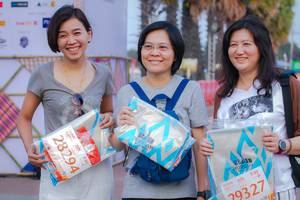 BIB: 29327, 28294
                            <button type="button" onclick="openModal(10537105)" class="btn btn-primary btn-sm float-right btn-popup" data-toggle="modal" data-target=".modal-high-quality">
                        <i class="fas fa-shopping-cart"></i> Add to Cart
                    </button>
                                            <button type="button" onclick="isThisMe(10537105, true)" class="btn btn-success btn-sm float-right btn-popup btn-isme hidden" data-toggle="tooltip" data-placement="bottom" title="นี่คือรูปของคุณใช่ไหม คลิกที่นี่เพื่อเอาเข้าอัลบั้ม">
                        <i class="fas fa-plus"></i> Add to album
                    </button>
                    <button type="button" onclick="isThisMe(10537105, false)" class="btn btn-warning btn-sm float-right btn-popup btn-isnotme hidden">
                        <i class="fas fa-ban"></i> Remove from album
                    </button>