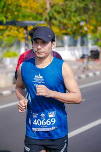 BIB: 211, 42195
                            <button type="button" onclick="openModal(10534360)" class="btn btn-primary btn-sm float-right btn-popup" data-toggle="modal" data-target=".modal-high-quality">
                        <i class="fas fa-shopping-cart"></i> Add to Cart
                    </button>
                                            <button type="button" onclick="isThisMe(10534360, true)" class="btn btn-success btn-sm float-right btn-popup btn-isme hidden" data-toggle="tooltip" data-placement="bottom" title="นี่คือรูปของคุณใช่ไหม คลิกที่นี่เพื่อเอาเข้าอัลบั้ม">
                        <i class="fas fa-plus"></i> Add to album
                    </button>
                    <button type="button" onclick="isThisMe(10534360, false)" class="btn btn-warning btn-sm float-right btn-popup btn-isnotme hidden">
                        <i class="fas fa-ban"></i> Remove from album
                    </button>