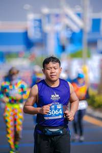 BIB: 211
                            <button type="button" onclick="openModal(10534280)" class="btn btn-primary btn-sm float-right btn-popup" data-toggle="modal" data-target=".modal-high-quality">
                        <i class="fas fa-shopping-cart"></i> Add to Cart
                    </button>
                                            <button type="button" onclick="isThisMe(10534280, true)" class="btn btn-success btn-sm float-right btn-popup btn-isme hidden" data-toggle="tooltip" data-placement="bottom" title="นี่คือรูปของคุณใช่ไหม คลิกที่นี่เพื่อเอาเข้าอัลบั้ม">
                        <i class="fas fa-plus"></i> Add to album
                    </button>
                    <button type="button" onclick="isThisMe(10534280, false)" class="btn btn-warning btn-sm float-right btn-popup btn-isnotme hidden">
                        <i class="fas fa-ban"></i> Remove from album
                    </button>