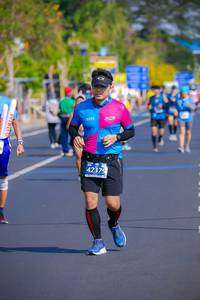 BIB: 211, 42195
                            <button type="button" onclick="openModal(10534292)" class="btn btn-primary btn-sm float-right btn-popup" data-toggle="modal" data-target=".modal-high-quality">
                        <i class="fas fa-shopping-cart"></i> Add to Cart
                    </button>
                                            <button type="button" onclick="isThisMe(10534292, true)" class="btn btn-success btn-sm float-right btn-popup btn-isme hidden" data-toggle="tooltip" data-placement="bottom" title="นี่คือรูปของคุณใช่ไหม คลิกที่นี่เพื่อเอาเข้าอัลบั้ม">
                        <i class="fas fa-plus"></i> Add to album
                    </button>
                    <button type="button" onclick="isThisMe(10534292, false)" class="btn btn-warning btn-sm float-right btn-popup btn-isnotme hidden">
                        <i class="fas fa-ban"></i> Remove from album
                    </button>