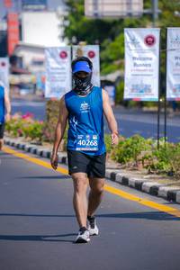 BIB: 42195, 211, 100
                            <button type="button" onclick="openModal(10534331)" class="btn btn-primary btn-sm float-right btn-popup" data-toggle="modal" data-target=".modal-high-quality">
                        <i class="fas fa-shopping-cart"></i> Add to Cart
                    </button>
                                            <button type="button" onclick="isThisMe(10534331, true)" class="btn btn-success btn-sm float-right btn-popup btn-isme hidden" data-toggle="tooltip" data-placement="bottom" title="นี่คือรูปของคุณใช่ไหม คลิกที่นี่เพื่อเอาเข้าอัลบั้ม">
                        <i class="fas fa-plus"></i> Add to album
                    </button>
                    <button type="button" onclick="isThisMe(10534331, false)" class="btn btn-warning btn-sm float-right btn-popup btn-isnotme hidden">
                        <i class="fas fa-ban"></i> Remove from album
                    </button>