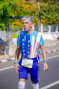 BIB: 211, 42195
                            <button type="button" onclick="openModal(10534316)" class="btn btn-primary btn-sm float-right btn-popup" data-toggle="modal" data-target=".modal-high-quality">
                        <i class="fas fa-shopping-cart"></i> Add to Cart
                    </button>
                                            <button type="button" onclick="isThisMe(10534316, true)" class="btn btn-success btn-sm float-right btn-popup btn-isme hidden" data-toggle="tooltip" data-placement="bottom" title="นี่คือรูปของคุณใช่ไหม คลิกที่นี่เพื่อเอาเข้าอัลบั้ม">
                        <i class="fas fa-plus"></i> Add to album
                    </button>
                    <button type="button" onclick="isThisMe(10534316, false)" class="btn btn-warning btn-sm float-right btn-popup btn-isnotme hidden">
                        <i class="fas fa-ban"></i> Remove from album
                    </button>