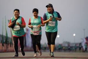 BIB: 53269, 52656, 53019
                            <button type="button" onclick="openModal(10524281)" class="btn btn-primary btn-sm float-right btn-popup" data-toggle="modal" data-target=".modal-high-quality">
                        <i class="fas fa-shopping-cart"></i> Add to Cart
                    </button>
                                            <button type="button" onclick="isThisMe(10524281, true)" class="btn btn-success btn-sm float-right btn-popup btn-isme hidden" data-toggle="tooltip" data-placement="bottom" title="นี่คือรูปของคุณใช่ไหม คลิกที่นี่เพื่อเอาเข้าอัลบั้ม">
                        <i class="fas fa-plus"></i> Add to album
                    </button>
                    <button type="button" onclick="isThisMe(10524281, false)" class="btn btn-warning btn-sm float-right btn-popup btn-isnotme hidden">
                        <i class="fas fa-ban"></i> Remove from album
                    </button>