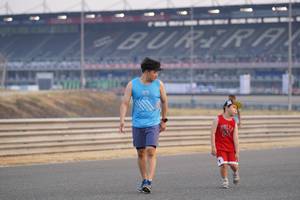 BIB: 
                            <button type="button" onclick="openModal(10520612)" class="btn btn-primary btn-sm float-right btn-popup" data-toggle="modal" data-target=".modal-high-quality">
                        <i class="fas fa-shopping-cart"></i> Add to Cart
                    </button>
                                            <button type="button" onclick="isThisMe(10520612, true)" class="btn btn-success btn-sm float-right btn-popup btn-isme hidden" data-toggle="tooltip" data-placement="bottom" title="นี่คือรูปของคุณใช่ไหม คลิกที่นี่เพื่อเอาเข้าอัลบั้ม">
                        <i class="fas fa-plus"></i> Add to album
                    </button>
                    <button type="button" onclick="isThisMe(10520612, false)" class="btn btn-warning btn-sm float-right btn-popup btn-isnotme hidden">
                        <i class="fas fa-ban"></i> Remove from album
                    </button>