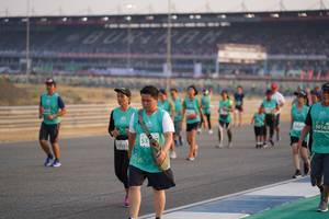 BIB: 50165
                            <button type="button" onclick="openModal(10513743)" class="btn btn-primary btn-sm float-right btn-popup" data-toggle="modal" data-target=".modal-high-quality">
                        <i class="fas fa-shopping-cart"></i> Add to Cart
                    </button>
                                            <button type="button" onclick="isThisMe(10513743, true)" class="btn btn-success btn-sm float-right btn-popup btn-isme hidden" data-toggle="tooltip" data-placement="bottom" title="นี่คือรูปของคุณใช่ไหม คลิกที่นี่เพื่อเอาเข้าอัลบั้ม">
                        <i class="fas fa-plus"></i> Add to album
                    </button>
                    <button type="button" onclick="isThisMe(10513743, false)" class="btn btn-warning btn-sm float-right btn-popup btn-isnotme hidden">
                        <i class="fas fa-ban"></i> Remove from album
                    </button>