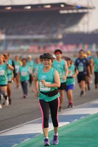 BIB: 5287
                            <button type="button" onclick="openModal(10517003)" class="btn btn-primary btn-sm float-right btn-popup" data-toggle="modal" data-target=".modal-high-quality">
                        <i class="fas fa-shopping-cart"></i> Add to Cart
                    </button>
                                            <button type="button" onclick="isThisMe(10517003, true)" class="btn btn-success btn-sm float-right btn-popup btn-isme hidden" data-toggle="tooltip" data-placement="bottom" title="นี่คือรูปของคุณใช่ไหม คลิกที่นี่เพื่อเอาเข้าอัลบั้ม">
                        <i class="fas fa-plus"></i> Add to album
                    </button>
                    <button type="button" onclick="isThisMe(10517003, false)" class="btn btn-warning btn-sm float-right btn-popup btn-isnotme hidden">
                        <i class="fas fa-ban"></i> Remove from album
                    </button>