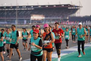 BIB: 33387, 0119, 2960
                            <button type="button" onclick="openModal(10513469)" class="btn btn-primary btn-sm float-right btn-popup" data-toggle="modal" data-target=".modal-high-quality">
                        <i class="fas fa-shopping-cart"></i> Add to Cart
                    </button>
                                            <button type="button" onclick="isThisMe(10513469, true)" class="btn btn-success btn-sm float-right btn-popup btn-isme hidden" data-toggle="tooltip" data-placement="bottom" title="นี่คือรูปของคุณใช่ไหม คลิกที่นี่เพื่อเอาเข้าอัลบั้ม">
                        <i class="fas fa-plus"></i> Add to album
                    </button>
                    <button type="button" onclick="isThisMe(10513469, false)" class="btn btn-warning btn-sm float-right btn-popup btn-isnotme hidden">
                        <i class="fas fa-ban"></i> Remove from album
                    </button>