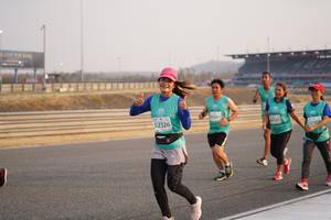 BIB: 184, 52326, 5240
                            <button type="button" onclick="openModal(10511647)" class="btn btn-primary btn-sm float-right btn-popup" data-toggle="modal" data-target=".modal-high-quality">
                        <i class="fas fa-shopping-cart"></i> Add to Cart
                    </button>
                                            <button type="button" onclick="isThisMe(10511647, true)" class="btn btn-success btn-sm float-right btn-popup btn-isme hidden" data-toggle="tooltip" data-placement="bottom" title="นี่คือรูปของคุณใช่ไหม คลิกที่นี่เพื่อเอาเข้าอัลบั้ม">
                        <i class="fas fa-plus"></i> Add to album
                    </button>
                    <button type="button" onclick="isThisMe(10511647, false)" class="btn btn-warning btn-sm float-right btn-popup btn-isnotme hidden">
                        <i class="fas fa-ban"></i> Remove from album
                    </button>