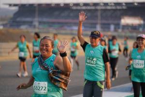 BIB: 52939, 0165, 3272
                            <button type="button" onclick="openModal(10513755)" class="btn btn-primary btn-sm float-right btn-popup" data-toggle="modal" data-target=".modal-high-quality">
                        <i class="fas fa-shopping-cart"></i> Add to Cart
                    </button>
                                            <button type="button" onclick="isThisMe(10513755, true)" class="btn btn-success btn-sm float-right btn-popup btn-isme hidden" data-toggle="tooltip" data-placement="bottom" title="นี่คือรูปของคุณใช่ไหม คลิกที่นี่เพื่อเอาเข้าอัลบั้ม">
                        <i class="fas fa-plus"></i> Add to album
                    </button>
                    <button type="button" onclick="isThisMe(10513755, false)" class="btn btn-warning btn-sm float-right btn-popup btn-isnotme hidden">
                        <i class="fas fa-ban"></i> Remove from album
                    </button>