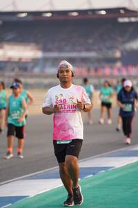 BIB: 
                            <button type="button" onclick="openModal(10515419)" class="btn btn-primary btn-sm float-right btn-popup" data-toggle="modal" data-target=".modal-high-quality">
                        <i class="fas fa-shopping-cart"></i> Add to Cart
                    </button>
                                            <button type="button" onclick="isThisMe(10515419, true)" class="btn btn-success btn-sm float-right btn-popup btn-isme hidden" data-toggle="tooltip" data-placement="bottom" title="นี่คือรูปของคุณใช่ไหม คลิกที่นี่เพื่อเอาเข้าอัลบั้ม">
                        <i class="fas fa-plus"></i> Add to album
                    </button>
                    <button type="button" onclick="isThisMe(10515419, false)" class="btn btn-warning btn-sm float-right btn-popup btn-isnotme hidden">
                        <i class="fas fa-ban"></i> Remove from album
                    </button>