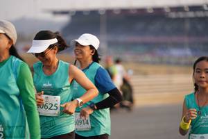 BIB: 0625, 50914
                            <button type="button" onclick="openModal(10512034)" class="btn btn-primary btn-sm float-right btn-popup" data-toggle="modal" data-target=".modal-high-quality">
                        <i class="fas fa-shopping-cart"></i> Add to Cart
                    </button>
                                            <button type="button" onclick="isThisMe(10512034, true)" class="btn btn-success btn-sm float-right btn-popup btn-isme hidden" data-toggle="tooltip" data-placement="bottom" title="นี่คือรูปของคุณใช่ไหม คลิกที่นี่เพื่อเอาเข้าอัลบั้ม">
                        <i class="fas fa-plus"></i> Add to album
                    </button>
                    <button type="button" onclick="isThisMe(10512034, false)" class="btn btn-warning btn-sm float-right btn-popup btn-isnotme hidden">
                        <i class="fas fa-ban"></i> Remove from album
                    </button>