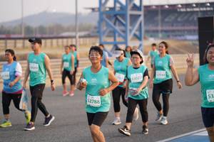 BIB: 2944, 53027, 2788
                            <button type="button" onclick="openModal(10515084)" class="btn btn-primary btn-sm float-right btn-popup" data-toggle="modal" data-target=".modal-high-quality">
                        <i class="fas fa-shopping-cart"></i> Add to Cart
                    </button>
                                            <button type="button" onclick="isThisMe(10515084, true)" class="btn btn-success btn-sm float-right btn-popup btn-isme hidden" data-toggle="tooltip" data-placement="bottom" title="นี่คือรูปของคุณใช่ไหม คลิกที่นี่เพื่อเอาเข้าอัลบั้ม">
                        <i class="fas fa-plus"></i> Add to album
                    </button>
                    <button type="button" onclick="isThisMe(10515084, false)" class="btn btn-warning btn-sm float-right btn-popup btn-isnotme hidden">
                        <i class="fas fa-ban"></i> Remove from album
                    </button>