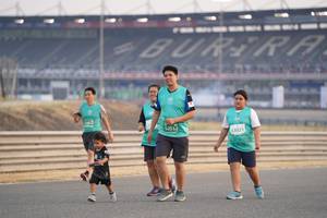 BIB: 52032, 53021, 
                            <button type="button" onclick="openModal(10520847)" class="btn btn-primary btn-sm float-right btn-popup" data-toggle="modal" data-target=".modal-high-quality">
                        <i class="fas fa-shopping-cart"></i> Add to Cart
                    </button>
                                            <button type="button" onclick="isThisMe(10520847, true)" class="btn btn-success btn-sm float-right btn-popup btn-isme hidden" data-toggle="tooltip" data-placement="bottom" title="นี่คือรูปของคุณใช่ไหม คลิกที่นี่เพื่อเอาเข้าอัลบั้ม">
                        <i class="fas fa-plus"></i> Add to album
                    </button>
                    <button type="button" onclick="isThisMe(10520847, false)" class="btn btn-warning btn-sm float-right btn-popup btn-isnotme hidden">
                        <i class="fas fa-ban"></i> Remove from album
                    </button>