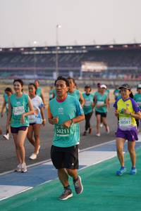 BIB: 52957, 50583, 0211
                            <button type="button" onclick="openModal(10514363)" class="btn btn-primary btn-sm float-right btn-popup" data-toggle="modal" data-target=".modal-high-quality">
                        <i class="fas fa-shopping-cart"></i> Add to Cart
                    </button>
                                            <button type="button" onclick="isThisMe(10514363, true)" class="btn btn-success btn-sm float-right btn-popup btn-isme hidden" data-toggle="tooltip" data-placement="bottom" title="นี่คือรูปของคุณใช่ไหม คลิกที่นี่เพื่อเอาเข้าอัลบั้ม">
                        <i class="fas fa-plus"></i> Add to album
                    </button>
                    <button type="button" onclick="isThisMe(10514363, false)" class="btn btn-warning btn-sm float-right btn-popup btn-isnotme hidden">
                        <i class="fas fa-ban"></i> Remove from album
                    </button>