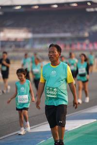 BIB: 50460, 52209
                            <button type="button" onclick="openModal(10517897)" class="btn btn-primary btn-sm float-right btn-popup" data-toggle="modal" data-target=".modal-high-quality">
                        <i class="fas fa-shopping-cart"></i> Add to Cart
                    </button>
                                            <button type="button" onclick="isThisMe(10517897, true)" class="btn btn-success btn-sm float-right btn-popup btn-isme hidden" data-toggle="tooltip" data-placement="bottom" title="นี่คือรูปของคุณใช่ไหม คลิกที่นี่เพื่อเอาเข้าอัลบั้ม">
                        <i class="fas fa-plus"></i> Add to album
                    </button>
                    <button type="button" onclick="isThisMe(10517897, false)" class="btn btn-warning btn-sm float-right btn-popup btn-isnotme hidden">
                        <i class="fas fa-ban"></i> Remove from album
                    </button>