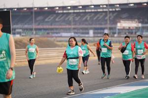 BIB: 481, 019, 5265, 53253
                            <button type="button" onclick="openModal(10519693)" class="btn btn-primary btn-sm float-right btn-popup" data-toggle="modal" data-target=".modal-high-quality">
                        <i class="fas fa-shopping-cart"></i> Add to Cart
                    </button>
                                            <button type="button" onclick="isThisMe(10519693, true)" class="btn btn-success btn-sm float-right btn-popup btn-isme hidden" data-toggle="tooltip" data-placement="bottom" title="นี่คือรูปของคุณใช่ไหม คลิกที่นี่เพื่อเอาเข้าอัลบั้ม">
                        <i class="fas fa-plus"></i> Add to album
                    </button>
                    <button type="button" onclick="isThisMe(10519693, false)" class="btn btn-warning btn-sm float-right btn-popup btn-isnotme hidden">
                        <i class="fas fa-ban"></i> Remove from album
                    </button>