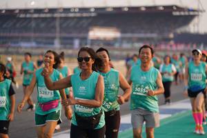 BIB: 50354, 390, 52873
                            <button type="button" onclick="openModal(10513759)" class="btn btn-primary btn-sm float-right btn-popup" data-toggle="modal" data-target=".modal-high-quality">
                        <i class="fas fa-shopping-cart"></i> Add to Cart
                    </button>
                                            <button type="button" onclick="isThisMe(10513759, true)" class="btn btn-success btn-sm float-right btn-popup btn-isme hidden" data-toggle="tooltip" data-placement="bottom" title="นี่คือรูปของคุณใช่ไหม คลิกที่นี่เพื่อเอาเข้าอัลบั้ม">
                        <i class="fas fa-plus"></i> Add to album
                    </button>
                    <button type="button" onclick="isThisMe(10513759, false)" class="btn btn-warning btn-sm float-right btn-popup btn-isnotme hidden">
                        <i class="fas fa-ban"></i> Remove from album
                    </button>