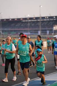 BIB: 51794, 1513
                            <button type="button" onclick="openModal(10514832)" class="btn btn-primary btn-sm float-right btn-popup" data-toggle="modal" data-target=".modal-high-quality">
                        <i class="fas fa-shopping-cart"></i> Add to Cart
                    </button>
                                            <button type="button" onclick="isThisMe(10514832, true)" class="btn btn-success btn-sm float-right btn-popup btn-isme hidden" data-toggle="tooltip" data-placement="bottom" title="นี่คือรูปของคุณใช่ไหม คลิกที่นี่เพื่อเอาเข้าอัลบั้ม">
                        <i class="fas fa-plus"></i> Add to album
                    </button>
                    <button type="button" onclick="isThisMe(10514832, false)" class="btn btn-warning btn-sm float-right btn-popup btn-isnotme hidden">
                        <i class="fas fa-ban"></i> Remove from album
                    </button>