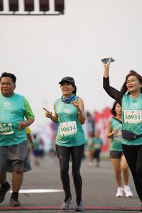 BIB: 50931, 0491, 50614
                            <button type="button" onclick="openModal(10523387)" class="btn btn-primary btn-sm float-right btn-popup" data-toggle="modal" data-target=".modal-high-quality">
                        <i class="fas fa-shopping-cart"></i> Add to Cart
                    </button>
                                            <button type="button" onclick="isThisMe(10523387, true)" class="btn btn-success btn-sm float-right btn-popup btn-isme hidden" data-toggle="tooltip" data-placement="bottom" title="นี่คือรูปของคุณใช่ไหม คลิกที่นี่เพื่อเอาเข้าอัลบั้ม">
                        <i class="fas fa-plus"></i> Add to album
                    </button>
                    <button type="button" onclick="isThisMe(10523387, false)" class="btn btn-warning btn-sm float-right btn-popup btn-isnotme hidden">
                        <i class="fas fa-ban"></i> Remove from album
                    </button>