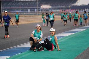 BIB: 2290
                            <button type="button" onclick="openModal(10519196)" class="btn btn-primary btn-sm float-right btn-popup" data-toggle="modal" data-target=".modal-high-quality">
                        <i class="fas fa-shopping-cart"></i> Add to Cart
                    </button>
                                            <button type="button" onclick="isThisMe(10519196, true)" class="btn btn-success btn-sm float-right btn-popup btn-isme hidden" data-toggle="tooltip" data-placement="bottom" title="นี่คือรูปของคุณใช่ไหม คลิกที่นี่เพื่อเอาเข้าอัลบั้ม">
                        <i class="fas fa-plus"></i> Add to album
                    </button>
                    <button type="button" onclick="isThisMe(10519196, false)" class="btn btn-warning btn-sm float-right btn-popup btn-isnotme hidden">
                        <i class="fas fa-ban"></i> Remove from album
                    </button>