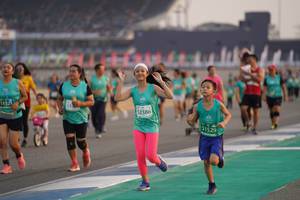 BIB: 152, 52386, 1529
                            <button type="button" onclick="openModal(10519530)" class="btn btn-primary btn-sm float-right btn-popup" data-toggle="modal" data-target=".modal-high-quality">
                        <i class="fas fa-shopping-cart"></i> Add to Cart
                    </button>
                                            <button type="button" onclick="isThisMe(10519530, true)" class="btn btn-success btn-sm float-right btn-popup btn-isme hidden" data-toggle="tooltip" data-placement="bottom" title="นี่คือรูปของคุณใช่ไหม คลิกที่นี่เพื่อเอาเข้าอัลบั้ม">
                        <i class="fas fa-plus"></i> Add to album
                    </button>
                    <button type="button" onclick="isThisMe(10519530, false)" class="btn btn-warning btn-sm float-right btn-popup btn-isnotme hidden">
                        <i class="fas fa-ban"></i> Remove from album
                    </button>