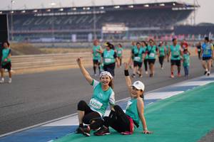 BIB: 52290
                            <button type="button" onclick="openModal(10519229)" class="btn btn-primary btn-sm float-right btn-popup" data-toggle="modal" data-target=".modal-high-quality">
                        <i class="fas fa-shopping-cart"></i> Add to Cart
                    </button>
                                            <button type="button" onclick="isThisMe(10519229, true)" class="btn btn-success btn-sm float-right btn-popup btn-isme hidden" data-toggle="tooltip" data-placement="bottom" title="นี่คือรูปของคุณใช่ไหม คลิกที่นี่เพื่อเอาเข้าอัลบั้ม">
                        <i class="fas fa-plus"></i> Add to album
                    </button>
                    <button type="button" onclick="isThisMe(10519229, false)" class="btn btn-warning btn-sm float-right btn-popup btn-isnotme hidden">
                        <i class="fas fa-ban"></i> Remove from album
                    </button>