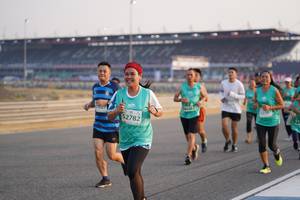 BIB: 2787, 2782
                            <button type="button" onclick="openModal(10511514)" class="btn btn-primary btn-sm float-right btn-popup" data-toggle="modal" data-target=".modal-high-quality">
                        <i class="fas fa-shopping-cart"></i> Add to Cart
                    </button>
                                            <button type="button" onclick="isThisMe(10511514, true)" class="btn btn-success btn-sm float-right btn-popup btn-isme hidden" data-toggle="tooltip" data-placement="bottom" title="นี่คือรูปของคุณใช่ไหม คลิกที่นี่เพื่อเอาเข้าอัลบั้ม">
                        <i class="fas fa-plus"></i> Add to album
                    </button>
                    <button type="button" onclick="isThisMe(10511514, false)" class="btn btn-warning btn-sm float-right btn-popup btn-isnotme hidden">
                        <i class="fas fa-ban"></i> Remove from album
                    </button>