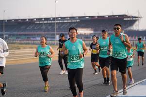 BIB: 50277, 2020, 50108, 51853
                            <button type="button" onclick="openModal(10511537)" class="btn btn-primary btn-sm float-right btn-popup" data-toggle="modal" data-target=".modal-high-quality">
                        <i class="fas fa-shopping-cart"></i> Add to Cart
                    </button>
                                            <button type="button" onclick="isThisMe(10511537, true)" class="btn btn-success btn-sm float-right btn-popup btn-isme hidden" data-toggle="tooltip" data-placement="bottom" title="นี่คือรูปของคุณใช่ไหม คลิกที่นี่เพื่อเอาเข้าอัลบั้ม">
                        <i class="fas fa-plus"></i> Add to album
                    </button>
                    <button type="button" onclick="isThisMe(10511537, false)" class="btn btn-warning btn-sm float-right btn-popup btn-isnotme hidden">
                        <i class="fas fa-ban"></i> Remove from album
                    </button>