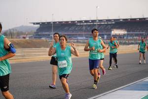 BIB: 1636, 51190
                            <button type="button" onclick="openModal(10512125)" class="btn btn-primary btn-sm float-right btn-popup" data-toggle="modal" data-target=".modal-high-quality">
                        <i class="fas fa-shopping-cart"></i> Add to Cart
                    </button>
                                            <button type="button" onclick="isThisMe(10512125, true)" class="btn btn-success btn-sm float-right btn-popup btn-isme hidden" data-toggle="tooltip" data-placement="bottom" title="นี่คือรูปของคุณใช่ไหม คลิกที่นี่เพื่อเอาเข้าอัลบั้ม">
                        <i class="fas fa-plus"></i> Add to album
                    </button>
                    <button type="button" onclick="isThisMe(10512125, false)" class="btn btn-warning btn-sm float-right btn-popup btn-isnotme hidden">
                        <i class="fas fa-ban"></i> Remove from album
                    </button>