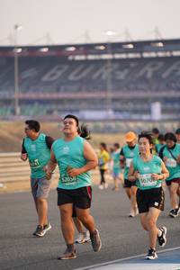 BIB: 0741, 1200, 52058, 50706
                            <button type="button" onclick="openModal(10515550)" class="btn btn-primary btn-sm float-right btn-popup" data-toggle="modal" data-target=".modal-high-quality">
                        <i class="fas fa-shopping-cart"></i> Add to Cart
                    </button>
                                            <button type="button" onclick="isThisMe(10515550, true)" class="btn btn-success btn-sm float-right btn-popup btn-isme hidden" data-toggle="tooltip" data-placement="bottom" title="นี่คือรูปของคุณใช่ไหม คลิกที่นี่เพื่อเอาเข้าอัลบั้ม">
                        <i class="fas fa-plus"></i> Add to album
                    </button>
                    <button type="button" onclick="isThisMe(10515550, false)" class="btn btn-warning btn-sm float-right btn-popup btn-isnotme hidden">
                        <i class="fas fa-ban"></i> Remove from album
                    </button>