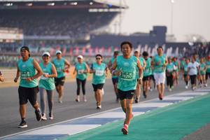 BIB: 70297, 50078
                            <button type="button" onclick="openModal(10512747)" class="btn btn-primary btn-sm float-right btn-popup" data-toggle="modal" data-target=".modal-high-quality">
                        <i class="fas fa-shopping-cart"></i> Add to Cart
                    </button>
                                            <button type="button" onclick="isThisMe(10512747, true)" class="btn btn-success btn-sm float-right btn-popup btn-isme hidden" data-toggle="tooltip" data-placement="bottom" title="นี่คือรูปของคุณใช่ไหม คลิกที่นี่เพื่อเอาเข้าอัลบั้ม">
                        <i class="fas fa-plus"></i> Add to album
                    </button>
                    <button type="button" onclick="isThisMe(10512747, false)" class="btn btn-warning btn-sm float-right btn-popup btn-isnotme hidden">
                        <i class="fas fa-ban"></i> Remove from album
                    </button>