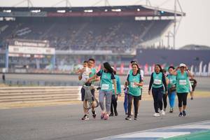 BIB: 8330, 2395
                            <button type="button" onclick="openModal(10521167)" class="btn btn-primary btn-sm float-right btn-popup" data-toggle="modal" data-target=".modal-high-quality">
                        <i class="fas fa-shopping-cart"></i> Add to Cart
                    </button>
                                            <button type="button" onclick="isThisMe(10521167, true)" class="btn btn-success btn-sm float-right btn-popup btn-isme hidden" data-toggle="tooltip" data-placement="bottom" title="นี่คือรูปของคุณใช่ไหม คลิกที่นี่เพื่อเอาเข้าอัลบั้ม">
                        <i class="fas fa-plus"></i> Add to album
                    </button>
                    <button type="button" onclick="isThisMe(10521167, false)" class="btn btn-warning btn-sm float-right btn-popup btn-isnotme hidden">
                        <i class="fas fa-ban"></i> Remove from album
                    </button>