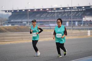 BIB: 2567, 53330
                            <button type="button" onclick="openModal(10521601)" class="btn btn-primary btn-sm float-right btn-popup" data-toggle="modal" data-target=".modal-high-quality">
                        <i class="fas fa-shopping-cart"></i> Add to Cart
                    </button>
                                            <button type="button" onclick="isThisMe(10521601, true)" class="btn btn-success btn-sm float-right btn-popup btn-isme hidden" data-toggle="tooltip" data-placement="bottom" title="นี่คือรูปของคุณใช่ไหม คลิกที่นี่เพื่อเอาเข้าอัลบั้ม">
                        <i class="fas fa-plus"></i> Add to album
                    </button>
                    <button type="button" onclick="isThisMe(10521601, false)" class="btn btn-warning btn-sm float-right btn-popup btn-isnotme hidden">
                        <i class="fas fa-ban"></i> Remove from album
                    </button>