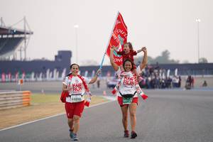 BIB: 51098, 50175, 
                            <button type="button" onclick="openModal(10521806)" class="btn btn-primary btn-sm float-right btn-popup" data-toggle="modal" data-target=".modal-high-quality">
                        <i class="fas fa-shopping-cart"></i> Add to Cart
                    </button>
                                            <button type="button" onclick="isThisMe(10521806, true)" class="btn btn-success btn-sm float-right btn-popup btn-isme hidden" data-toggle="tooltip" data-placement="bottom" title="นี่คือรูปของคุณใช่ไหม คลิกที่นี่เพื่อเอาเข้าอัลบั้ม">
                        <i class="fas fa-plus"></i> Add to album
                    </button>
                    <button type="button" onclick="isThisMe(10521806, false)" class="btn btn-warning btn-sm float-right btn-popup btn-isnotme hidden">
                        <i class="fas fa-ban"></i> Remove from album
                    </button>