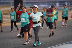 BIB: 32257, 3335
                            <button type="button" onclick="openModal(10519144)" class="btn btn-primary btn-sm float-right btn-popup" data-toggle="modal" data-target=".modal-high-quality">
                        <i class="fas fa-shopping-cart"></i> Add to Cart
                    </button>
                                            <button type="button" onclick="isThisMe(10519144, true)" class="btn btn-success btn-sm float-right btn-popup btn-isme hidden" data-toggle="tooltip" data-placement="bottom" title="นี่คือรูปของคุณใช่ไหม คลิกที่นี่เพื่อเอาเข้าอัลบั้ม">
                        <i class="fas fa-plus"></i> Add to album
                    </button>
                    <button type="button" onclick="isThisMe(10519144, false)" class="btn btn-warning btn-sm float-right btn-popup btn-isnotme hidden">
                        <i class="fas fa-ban"></i> Remove from album
                    </button>