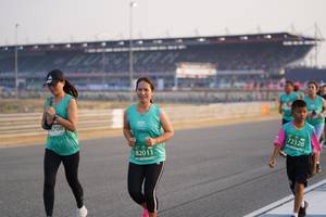 BIB: 708, 72328, 82011
                            <button type="button" onclick="openModal(10511423)" class="btn btn-primary btn-sm float-right btn-popup" data-toggle="modal" data-target=".modal-high-quality">
                        <i class="fas fa-shopping-cart"></i> Add to Cart
                    </button>
                                            <button type="button" onclick="isThisMe(10511423, true)" class="btn btn-success btn-sm float-right btn-popup btn-isme hidden" data-toggle="tooltip" data-placement="bottom" title="นี่คือรูปของคุณใช่ไหม คลิกที่นี่เพื่อเอาเข้าอัลบั้ม">
                        <i class="fas fa-plus"></i> Add to album
                    </button>
                    <button type="button" onclick="isThisMe(10511423, false)" class="btn btn-warning btn-sm float-right btn-popup btn-isnotme hidden">
                        <i class="fas fa-ban"></i> Remove from album
                    </button>