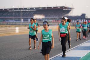 BIB: 50712, 50005
                            <button type="button" onclick="openModal(10511558)" class="btn btn-primary btn-sm float-right btn-popup" data-toggle="modal" data-target=".modal-high-quality">
                        <i class="fas fa-shopping-cart"></i> Add to Cart
                    </button>
                                            <button type="button" onclick="isThisMe(10511558, true)" class="btn btn-success btn-sm float-right btn-popup btn-isme hidden" data-toggle="tooltip" data-placement="bottom" title="นี่คือรูปของคุณใช่ไหม คลิกที่นี่เพื่อเอาเข้าอัลบั้ม">
                        <i class="fas fa-plus"></i> Add to album
                    </button>
                    <button type="button" onclick="isThisMe(10511558, false)" class="btn btn-warning btn-sm float-right btn-popup btn-isnotme hidden">
                        <i class="fas fa-ban"></i> Remove from album
                    </button>