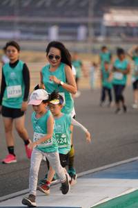 BIB: 52719, 03524
                            <button type="button" onclick="openModal(10518460)" class="btn btn-primary btn-sm float-right btn-popup" data-toggle="modal" data-target=".modal-high-quality">
                        <i class="fas fa-shopping-cart"></i> Add to Cart
                    </button>
                                            <button type="button" onclick="isThisMe(10518460, true)" class="btn btn-success btn-sm float-right btn-popup btn-isme hidden" data-toggle="tooltip" data-placement="bottom" title="นี่คือรูปของคุณใช่ไหม คลิกที่นี่เพื่อเอาเข้าอัลบั้ม">
                        <i class="fas fa-plus"></i> Add to album
                    </button>
                    <button type="button" onclick="isThisMe(10518460, false)" class="btn btn-warning btn-sm float-right btn-popup btn-isnotme hidden">
                        <i class="fas fa-ban"></i> Remove from album
                    </button>