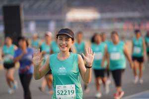 BIB: 52219
                            <button type="button" onclick="openModal(10515150)" class="btn btn-primary btn-sm float-right btn-popup" data-toggle="modal" data-target=".modal-high-quality">
                        <i class="fas fa-shopping-cart"></i> Add to Cart
                    </button>
                                            <button type="button" onclick="isThisMe(10515150, true)" class="btn btn-success btn-sm float-right btn-popup btn-isme hidden" data-toggle="tooltip" data-placement="bottom" title="นี่คือรูปของคุณใช่ไหม คลิกที่นี่เพื่อเอาเข้าอัลบั้ม">
                        <i class="fas fa-plus"></i> Add to album
                    </button>
                    <button type="button" onclick="isThisMe(10515150, false)" class="btn btn-warning btn-sm float-right btn-popup btn-isnotme hidden">
                        <i class="fas fa-ban"></i> Remove from album
                    </button>