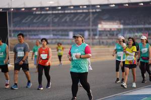 BIB: 088, 116, 2512, 50628
                            <button type="button" onclick="openModal(10519161)" class="btn btn-primary btn-sm float-right btn-popup" data-toggle="modal" data-target=".modal-high-quality">
                        <i class="fas fa-shopping-cart"></i> Add to Cart
                    </button>
                                            <button type="button" onclick="isThisMe(10519161, true)" class="btn btn-success btn-sm float-right btn-popup btn-isme hidden" data-toggle="tooltip" data-placement="bottom" title="นี่คือรูปของคุณใช่ไหม คลิกที่นี่เพื่อเอาเข้าอัลบั้ม">
                        <i class="fas fa-plus"></i> Add to album
                    </button>
                    <button type="button" onclick="isThisMe(10519161, false)" class="btn btn-warning btn-sm float-right btn-popup btn-isnotme hidden">
                        <i class="fas fa-ban"></i> Remove from album
                    </button>