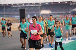 BIB: 5120, 52249
                            <button type="button" onclick="openModal(10514976)" class="btn btn-primary btn-sm float-right btn-popup" data-toggle="modal" data-target=".modal-high-quality">
                        <i class="fas fa-shopping-cart"></i> Add to Cart
                    </button>
                                            <button type="button" onclick="isThisMe(10514976, true)" class="btn btn-success btn-sm float-right btn-popup btn-isme hidden" data-toggle="tooltip" data-placement="bottom" title="นี่คือรูปของคุณใช่ไหม คลิกที่นี่เพื่อเอาเข้าอัลบั้ม">
                        <i class="fas fa-plus"></i> Add to album
                    </button>
                    <button type="button" onclick="isThisMe(10514976, false)" class="btn btn-warning btn-sm float-right btn-popup btn-isnotme hidden">
                        <i class="fas fa-ban"></i> Remove from album
                    </button>