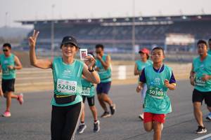 BIB: 10456, 50303, 52438
                            <button type="button" onclick="openModal(10511171)" class="btn btn-primary btn-sm float-right btn-popup" data-toggle="modal" data-target=".modal-high-quality">
                        <i class="fas fa-shopping-cart"></i> Add to Cart
                    </button>
                                            <button type="button" onclick="isThisMe(10511171, true)" class="btn btn-success btn-sm float-right btn-popup btn-isme hidden" data-toggle="tooltip" data-placement="bottom" title="นี่คือรูปของคุณใช่ไหม คลิกที่นี่เพื่อเอาเข้าอัลบั้ม">
                        <i class="fas fa-plus"></i> Add to album
                    </button>
                    <button type="button" onclick="isThisMe(10511171, false)" class="btn btn-warning btn-sm float-right btn-popup btn-isnotme hidden">
                        <i class="fas fa-ban"></i> Remove from album
                    </button>