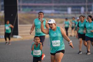 BIB: 53292, 52271
                            <button type="button" onclick="openModal(10519026)" class="btn btn-primary btn-sm float-right btn-popup" data-toggle="modal" data-target=".modal-high-quality">
                        <i class="fas fa-shopping-cart"></i> Add to Cart
                    </button>
                                            <button type="button" onclick="isThisMe(10519026, true)" class="btn btn-success btn-sm float-right btn-popup btn-isme hidden" data-toggle="tooltip" data-placement="bottom" title="นี่คือรูปของคุณใช่ไหม คลิกที่นี่เพื่อเอาเข้าอัลบั้ม">
                        <i class="fas fa-plus"></i> Add to album
                    </button>
                    <button type="button" onclick="isThisMe(10519026, false)" class="btn btn-warning btn-sm float-right btn-popup btn-isnotme hidden">
                        <i class="fas fa-ban"></i> Remove from album
                    </button>