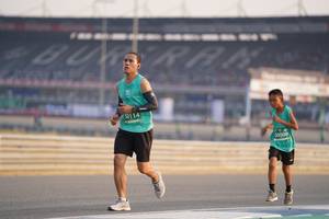 BIB: 50114, 0008
                            <button type="button" onclick="openModal(10506048)" class="btn btn-primary btn-sm float-right btn-popup" data-toggle="modal" data-target=".modal-high-quality">
                        <i class="fas fa-shopping-cart"></i> Add to Cart
                    </button>
                                            <button type="button" onclick="isThisMe(10506048, true)" class="btn btn-success btn-sm float-right btn-popup btn-isme hidden" data-toggle="tooltip" data-placement="bottom" title="นี่คือรูปของคุณใช่ไหม คลิกที่นี่เพื่อเอาเข้าอัลบั้ม">
                        <i class="fas fa-plus"></i> Add to album
                    </button>
                    <button type="button" onclick="isThisMe(10506048, false)" class="btn btn-warning btn-sm float-right btn-popup btn-isnotme hidden">
                        <i class="fas fa-ban"></i> Remove from album
                    </button>