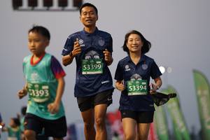 BIB: 53399, 3393, 53394
                            <button type="button" onclick="openModal(10524372)" class="btn btn-primary btn-sm float-right btn-popup" data-toggle="modal" data-target=".modal-high-quality">
                        <i class="fas fa-shopping-cart"></i> Add to Cart
                    </button>
                                            <button type="button" onclick="isThisMe(10524372, true)" class="btn btn-success btn-sm float-right btn-popup btn-isme hidden" data-toggle="tooltip" data-placement="bottom" title="นี่คือรูปของคุณใช่ไหม คลิกที่นี่เพื่อเอาเข้าอัลบั้ม">
                        <i class="fas fa-plus"></i> Add to album
                    </button>
                    <button type="button" onclick="isThisMe(10524372, false)" class="btn btn-warning btn-sm float-right btn-popup btn-isnotme hidden">
                        <i class="fas fa-ban"></i> Remove from album
                    </button>