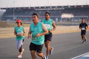 BIB: 1121, 50458
                            <button type="button" onclick="openModal(10511184)" class="btn btn-primary btn-sm float-right btn-popup" data-toggle="modal" data-target=".modal-high-quality">
                        <i class="fas fa-shopping-cart"></i> Add to Cart
                    </button>
                                            <button type="button" onclick="isThisMe(10511184, true)" class="btn btn-success btn-sm float-right btn-popup btn-isme hidden" data-toggle="tooltip" data-placement="bottom" title="นี่คือรูปของคุณใช่ไหม คลิกที่นี่เพื่อเอาเข้าอัลบั้ม">
                        <i class="fas fa-plus"></i> Add to album
                    </button>
                    <button type="button" onclick="isThisMe(10511184, false)" class="btn btn-warning btn-sm float-right btn-popup btn-isnotme hidden">
                        <i class="fas fa-ban"></i> Remove from album
                    </button>