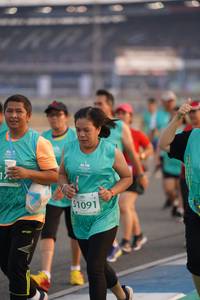 BIB: 1091
                            <button type="button" onclick="openModal(10517623)" class="btn btn-primary btn-sm float-right btn-popup" data-toggle="modal" data-target=".modal-high-quality">
                        <i class="fas fa-shopping-cart"></i> Add to Cart
                    </button>
                                            <button type="button" onclick="isThisMe(10517623, true)" class="btn btn-success btn-sm float-right btn-popup btn-isme hidden" data-toggle="tooltip" data-placement="bottom" title="นี่คือรูปของคุณใช่ไหม คลิกที่นี่เพื่อเอาเข้าอัลบั้ม">
                        <i class="fas fa-plus"></i> Add to album
                    </button>
                    <button type="button" onclick="isThisMe(10517623, false)" class="btn btn-warning btn-sm float-right btn-popup btn-isnotme hidden">
                        <i class="fas fa-ban"></i> Remove from album
                    </button>