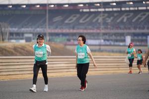 BIB: 50703, 50730
                            <button type="button" onclick="openModal(10519969)" class="btn btn-primary btn-sm float-right btn-popup" data-toggle="modal" data-target=".modal-high-quality">
                        <i class="fas fa-shopping-cart"></i> Add to Cart
                    </button>
                                            <button type="button" onclick="isThisMe(10519969, true)" class="btn btn-success btn-sm float-right btn-popup btn-isme hidden" data-toggle="tooltip" data-placement="bottom" title="นี่คือรูปของคุณใช่ไหม คลิกที่นี่เพื่อเอาเข้าอัลบั้ม">
                        <i class="fas fa-plus"></i> Add to album
                    </button>
                    <button type="button" onclick="isThisMe(10519969, false)" class="btn btn-warning btn-sm float-right btn-popup btn-isnotme hidden">
                        <i class="fas fa-ban"></i> Remove from album
                    </button>