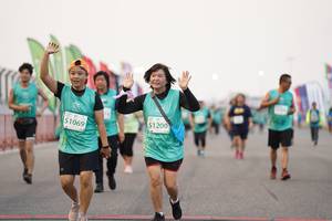 BIB: 51200, 51069
                            <button type="button" onclick="openModal(10522345)" class="btn btn-primary btn-sm float-right btn-popup" data-toggle="modal" data-target=".modal-high-quality">
                        <i class="fas fa-shopping-cart"></i> Add to Cart
                    </button>
                                            <button type="button" onclick="isThisMe(10522345, true)" class="btn btn-success btn-sm float-right btn-popup btn-isme hidden" data-toggle="tooltip" data-placement="bottom" title="นี่คือรูปของคุณใช่ไหม คลิกที่นี่เพื่อเอาเข้าอัลบั้ม">
                        <i class="fas fa-plus"></i> Add to album
                    </button>
                    <button type="button" onclick="isThisMe(10522345, false)" class="btn btn-warning btn-sm float-right btn-popup btn-isnotme hidden">
                        <i class="fas fa-ban"></i> Remove from album
                    </button>